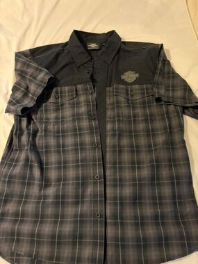 Harley-Davidson Black and Gray Plaid Short Sleeve Button-Down Shirt